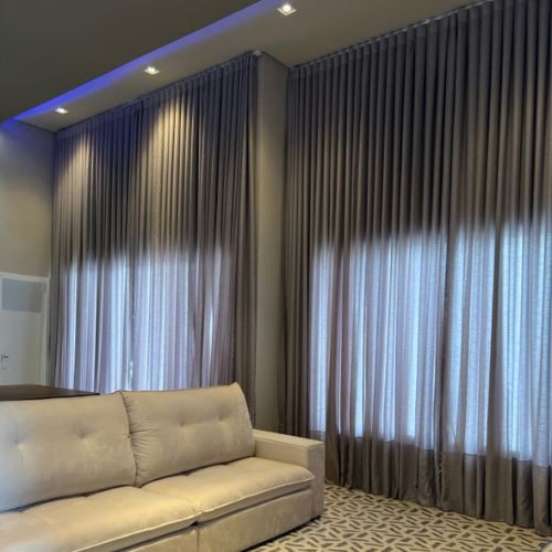 Lengthy-curtains